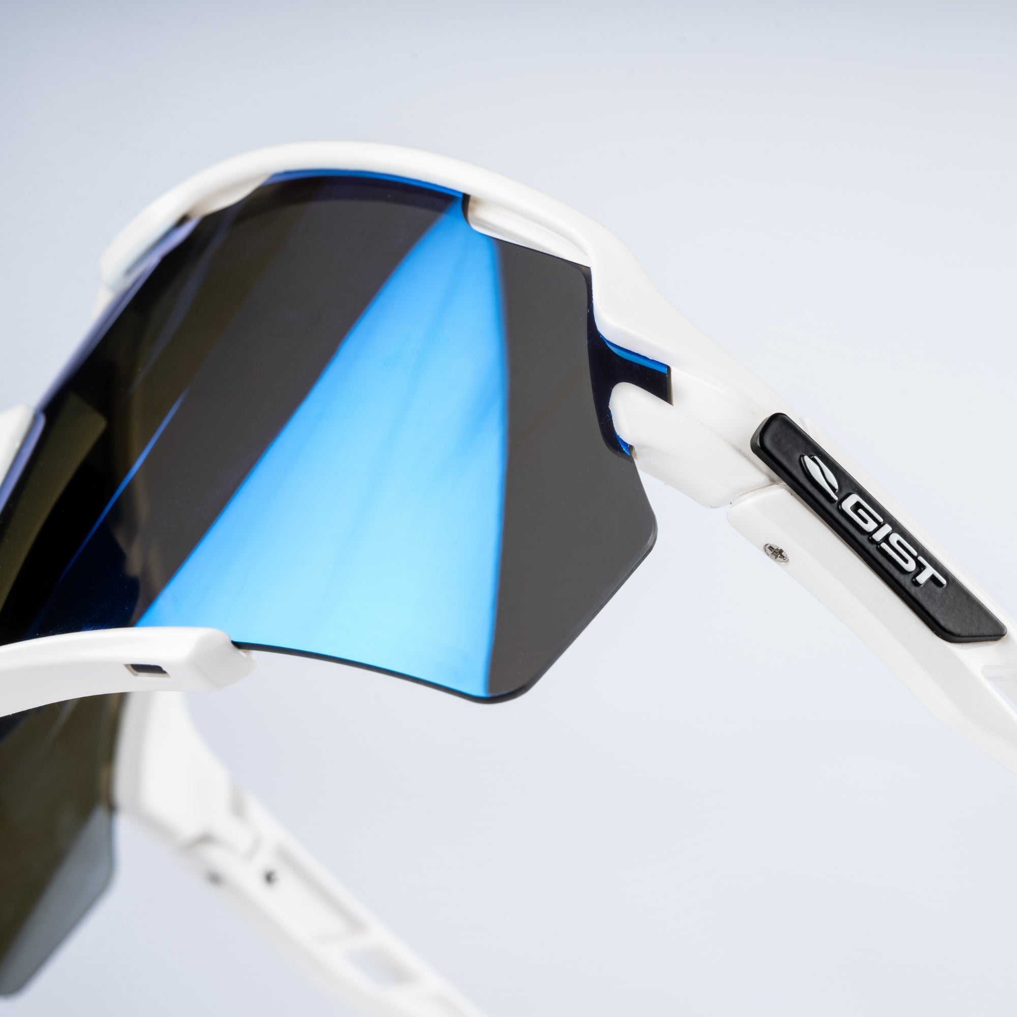white-blu