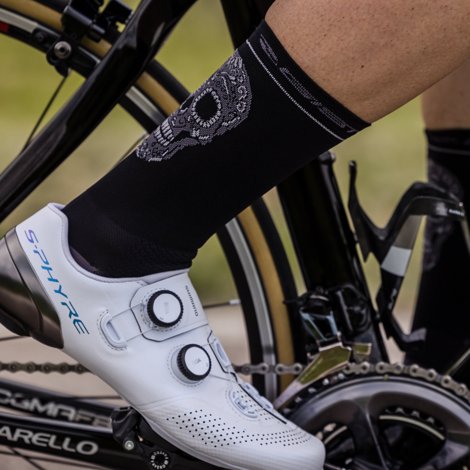 grigio,rosso,giallo fluo,verde,