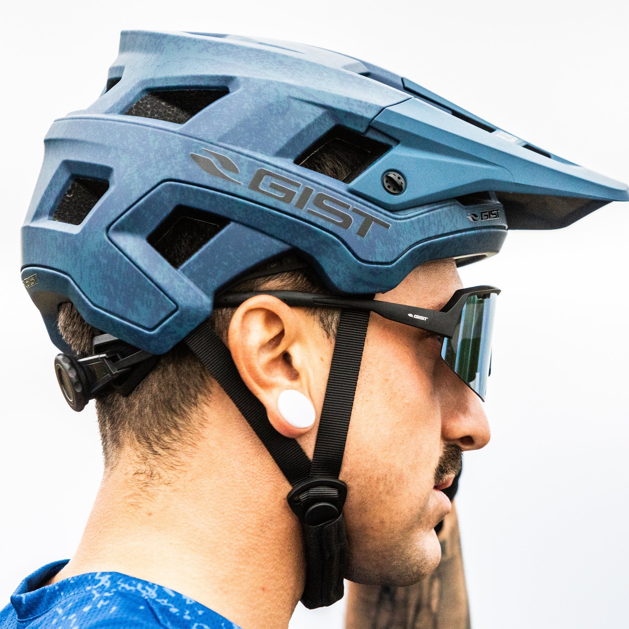 Blu, Nero, Rosso, Sabbia, Verde